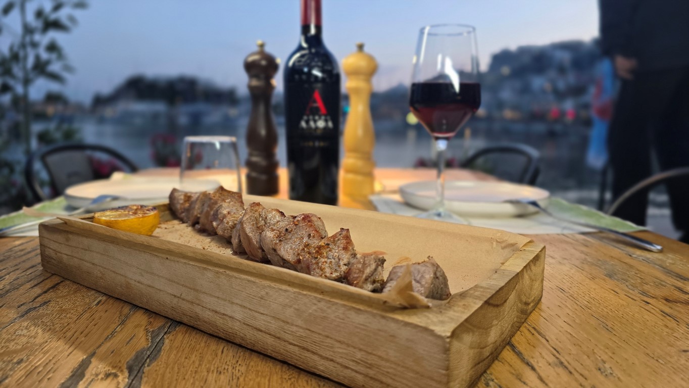 ΜΟΣΧΑΡΑΚΙ... στροβιλιστό (350γρ.) / ξηρή μαρινάτα / μπαχαρικά